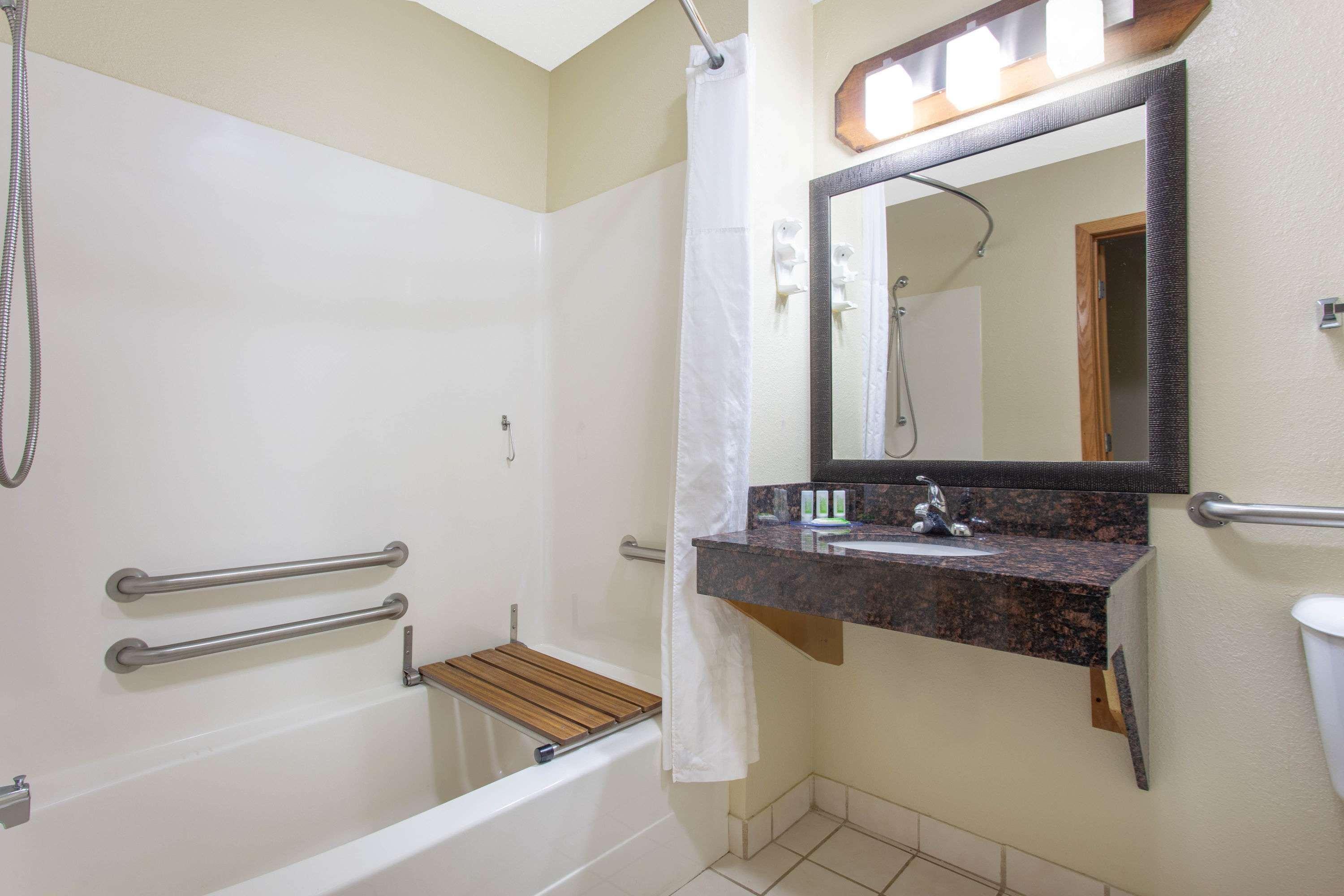 Americinn By Wyndham Black River Falls I-94 On Atv Trail Ngoại thất bức ảnh